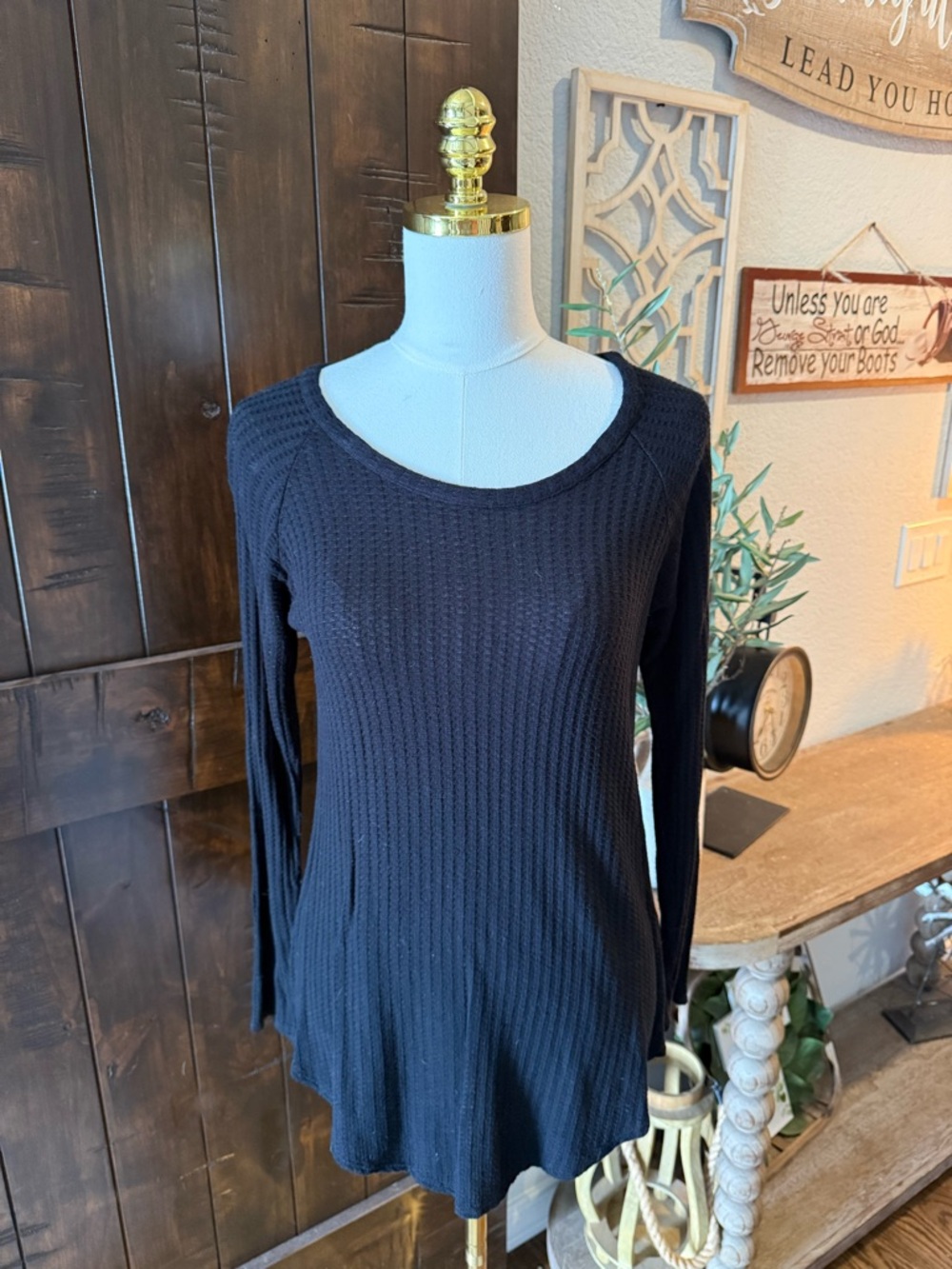 Chaser Navy Waffle Knit Long Sleeve Scoop Neck Top